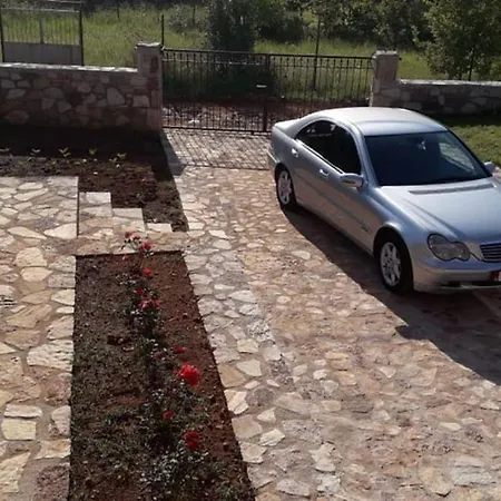 Villa Mountain
